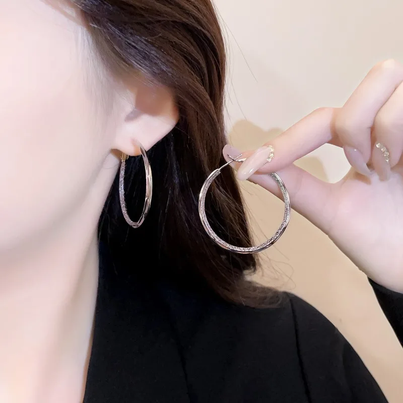 

HQ Silver Matte Retro Hoop Earrings Alloy Gold Plated High Quality Earring Luxury Exaggerate Earrings Woman Jewelry Accessories