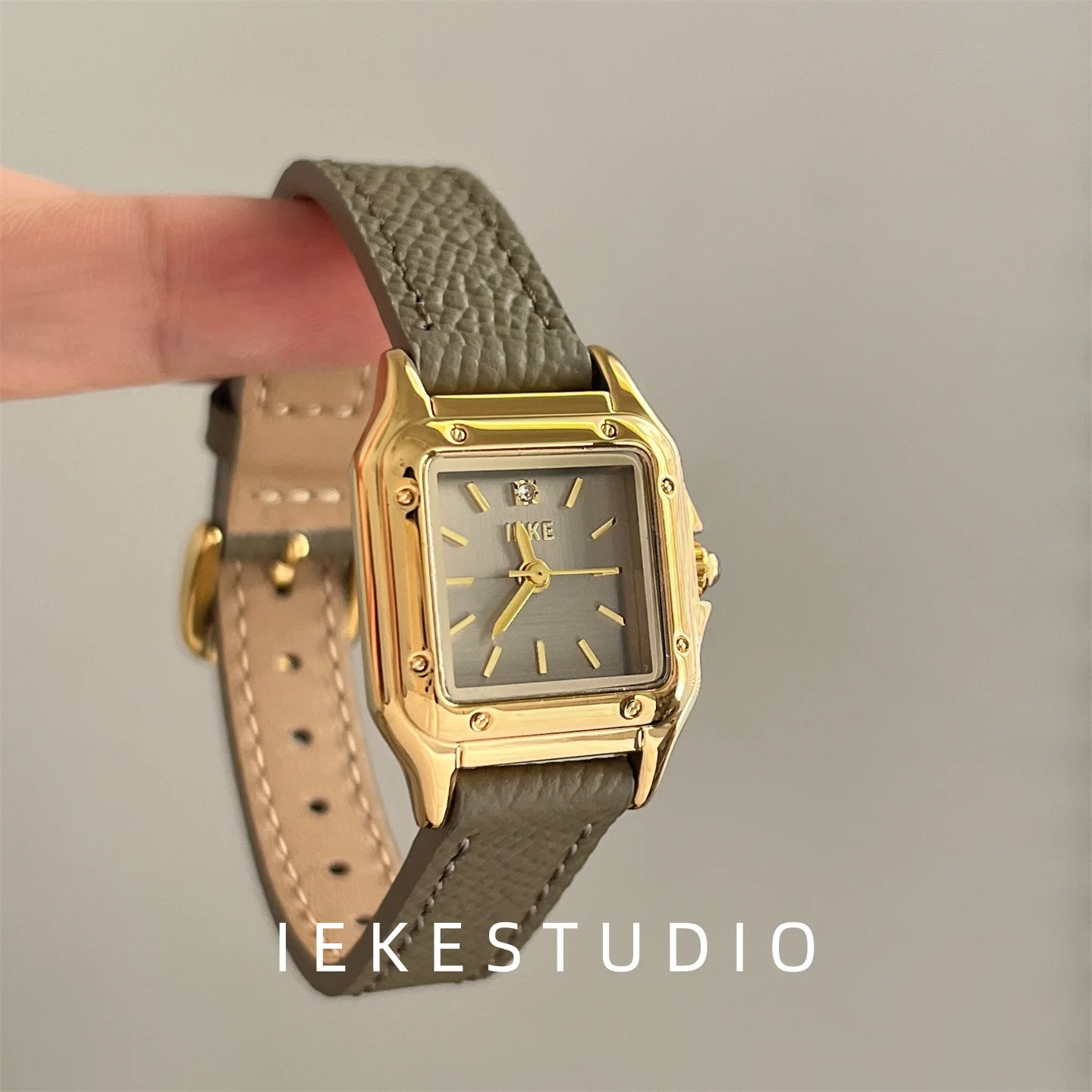 2026 New Artistic Design Square Watch: Exquisite, High-End, Sophisticated, Minimalist, Fashionable Women's Quartz Wristwatch