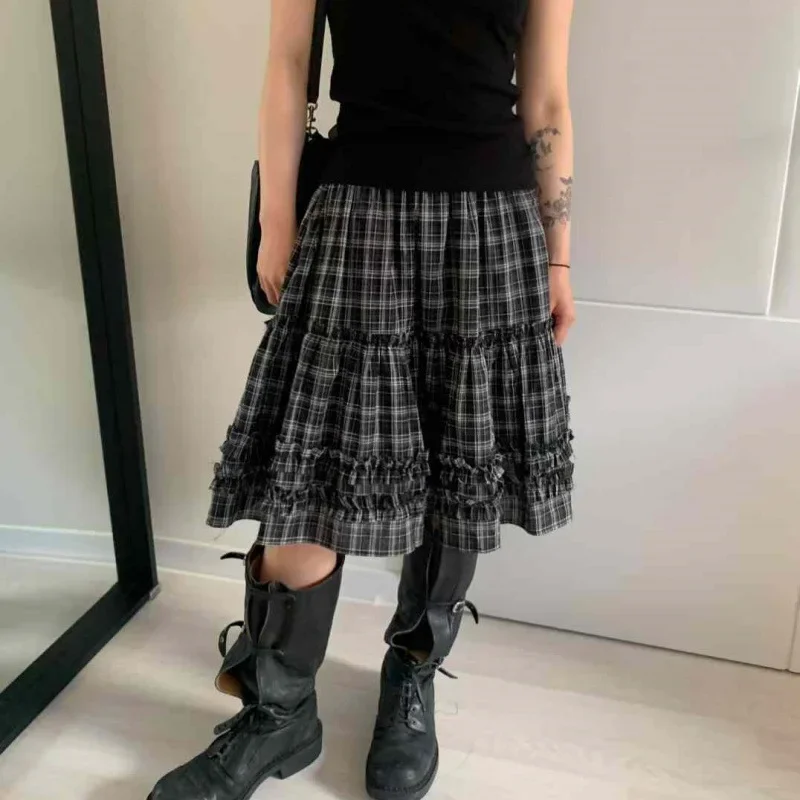 

Elastic Waist INS Retro Red Black Plaid Print A- Line Short Skirt Loose Umbrella Harajuku Aesthetic Patchwork Knee Length Skirts
