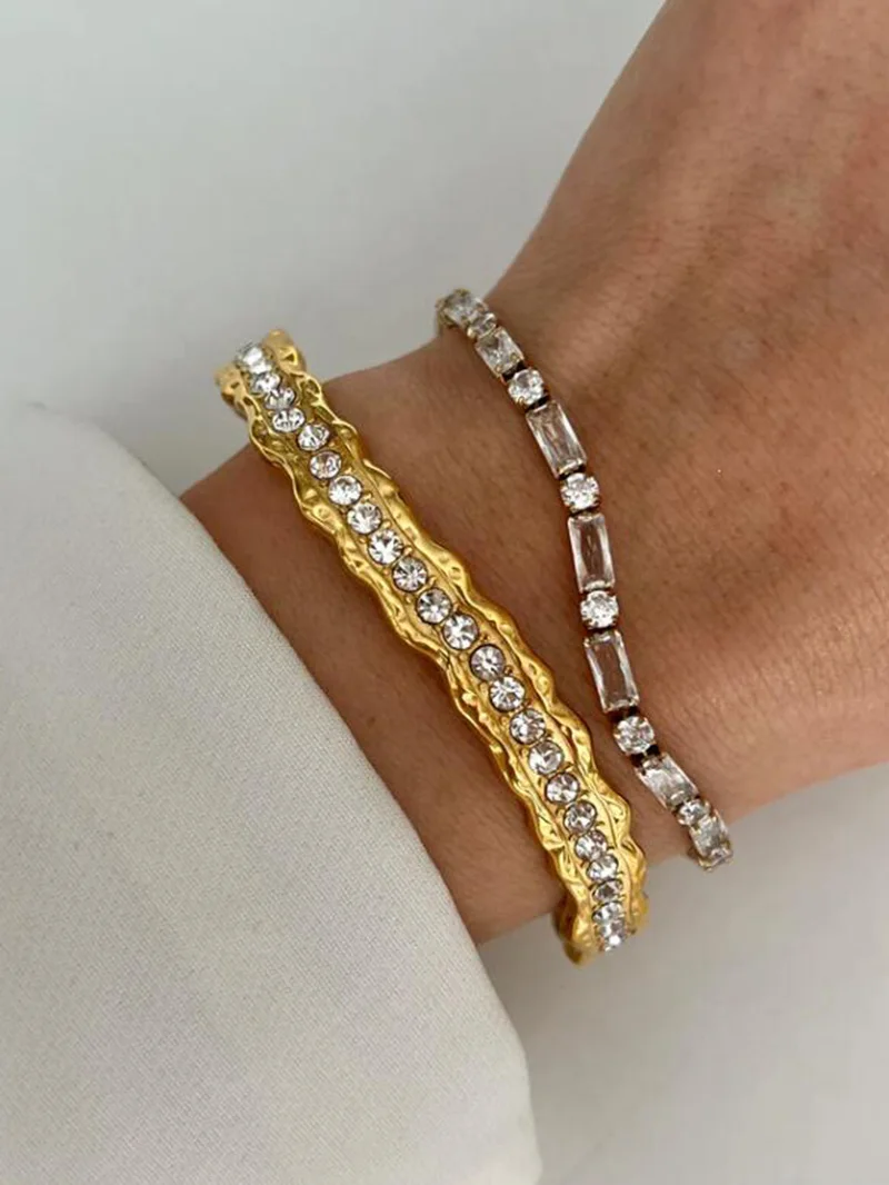 Brazaletes abiertos con ondas pavimentadas de piedra Cz, brazaletes de acero inoxidable para mujer, joyería minimalista y delicada de acero inoxidable, nuevo en 2025