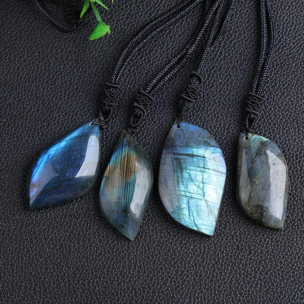 Natural Labradorite Necklace Pendant Moonstone Healing Crystal Stone Pendants with Hand-Woven Rope for Unisex Jewelry