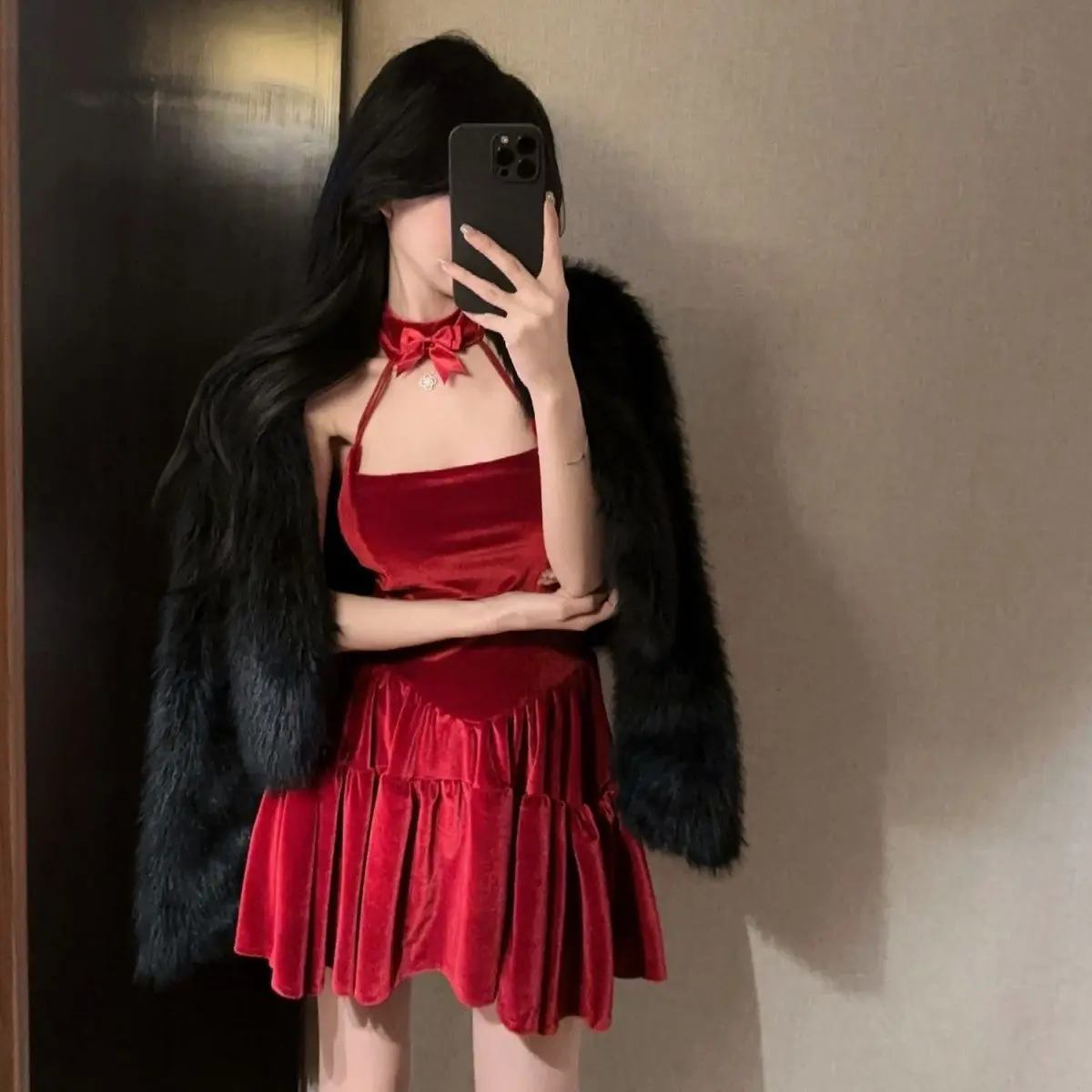 Halterneck Tube Top Velvet Suspender Dress Autumn Winter New Temperament Christmas High-End A-Line Design Short Skirt