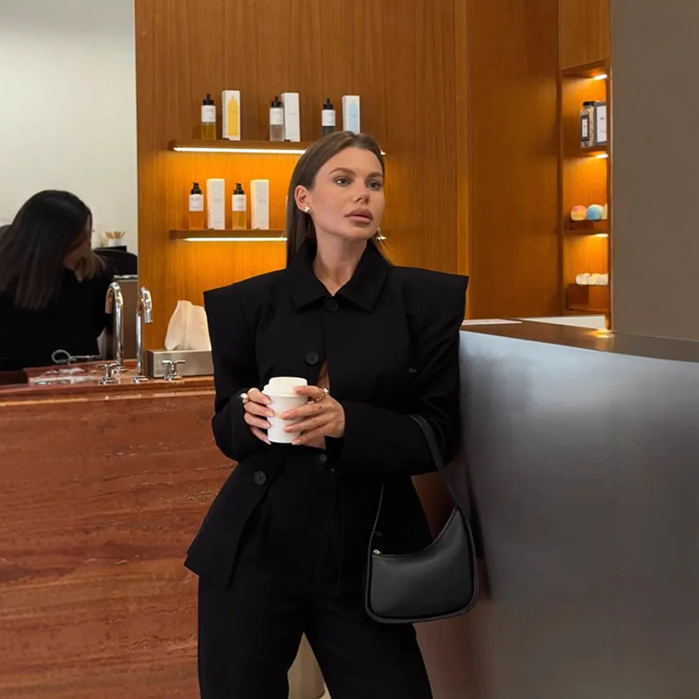 

Чистый цвет, высококачественный короткий пиджак с плечами, простой ранняя осень, женская мода, европейско-американский стиль, горячая распродажа