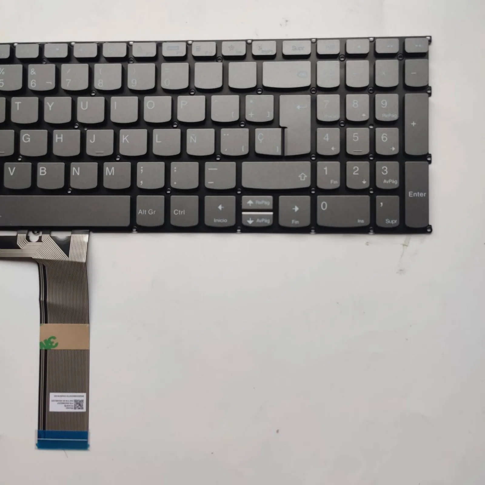 Klawiatura do laptopa Lenovo IdeaPad Slim 3 15IAH8 3 15ABR8 3 15AMN8 3 15IAN8, układ RU SP US — zdjęcie produktu 4