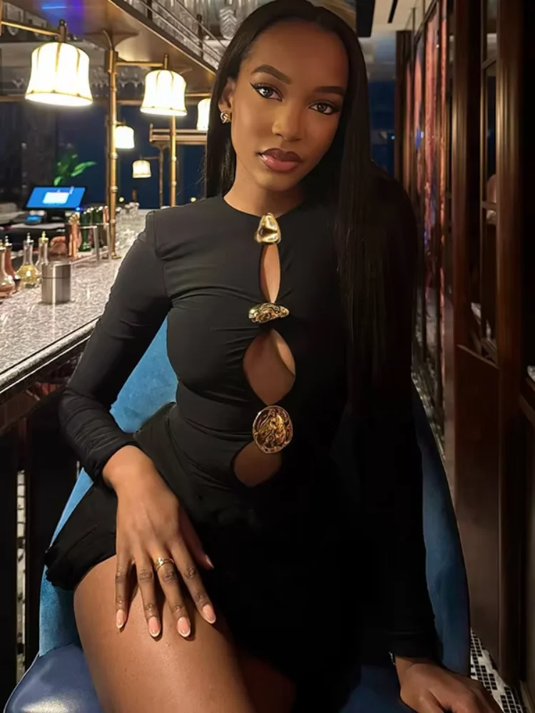 Seksowna, ażurowa, plisowana mini sukienka damska, elegancka, z dekoltem typu O, długim rękawem, wysokim stanem, jednolita, kolekcja jesień 2025, sukienka na imprezę, do klubu.