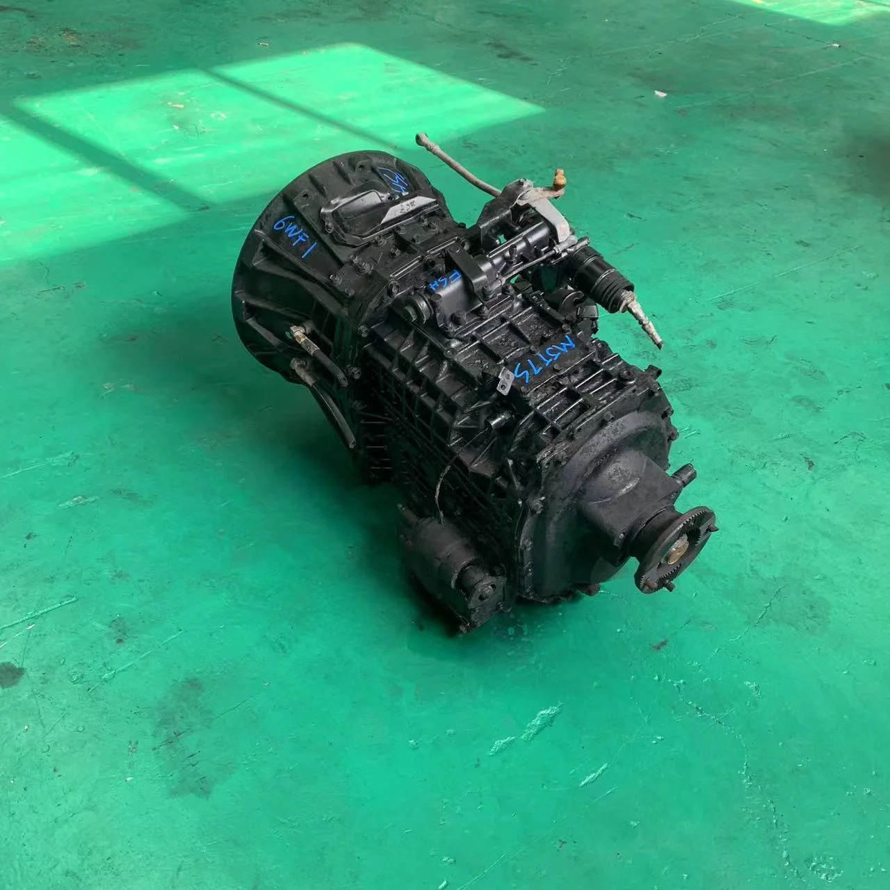 High Quality Automobile Transmission 6WF1 Used Gearbox for Isuzu MJTBSX gearbox