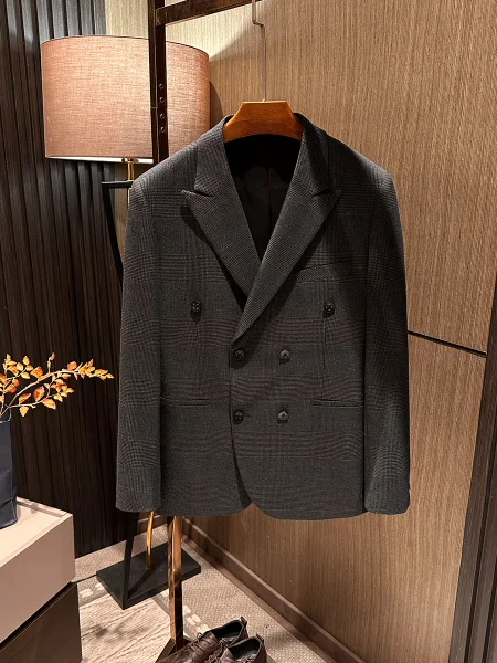 

High-End Men's Slim Fit Business Casual Double-Breasted Suit Jacket Spring Collection Breathable Comfortable Polyester Blend