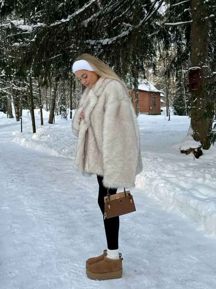 Inverno Ins Hot Fashion Giacca in pelliccia di volpe sintetica Ragazze Cappotto in pelliccia sfumata oversize Donna Capispalla caldo spesso Soffice di alta qualità