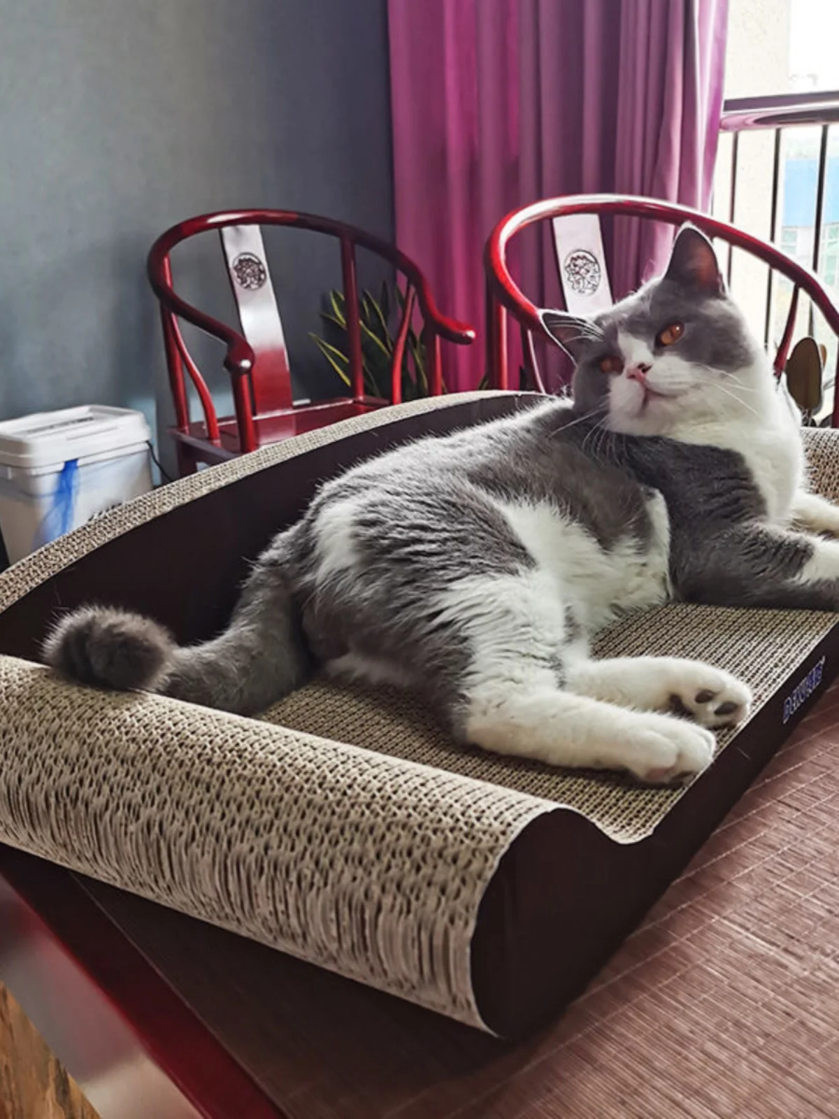 

o Large Size Scratching Board Wear-Resistant Corrugated Paper Nest Sofa Non-edding Four Seasons Universal Scrat...