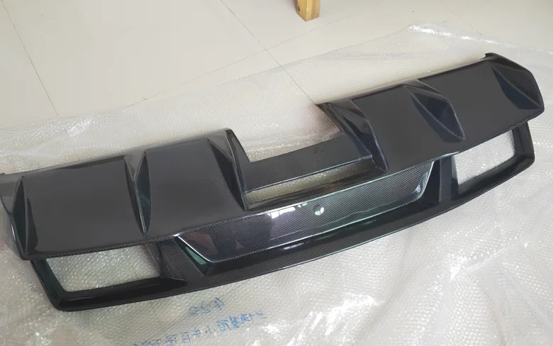 

Lamborghini Gallardo Calf Carbon Fiber Rear Modified Front Lip Side Skirt Tail Tail Cap