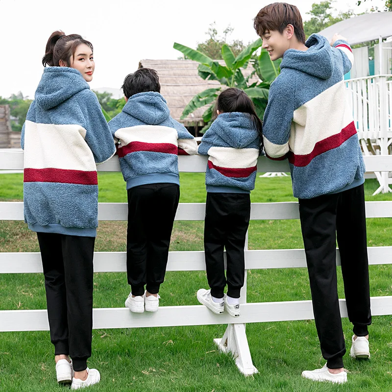 Family Matching Sweatshirt Autumn & Winter Mother Daughter Father Son Plus Velvet Hoodies Travel Adults Kids Tops Warm Clothes