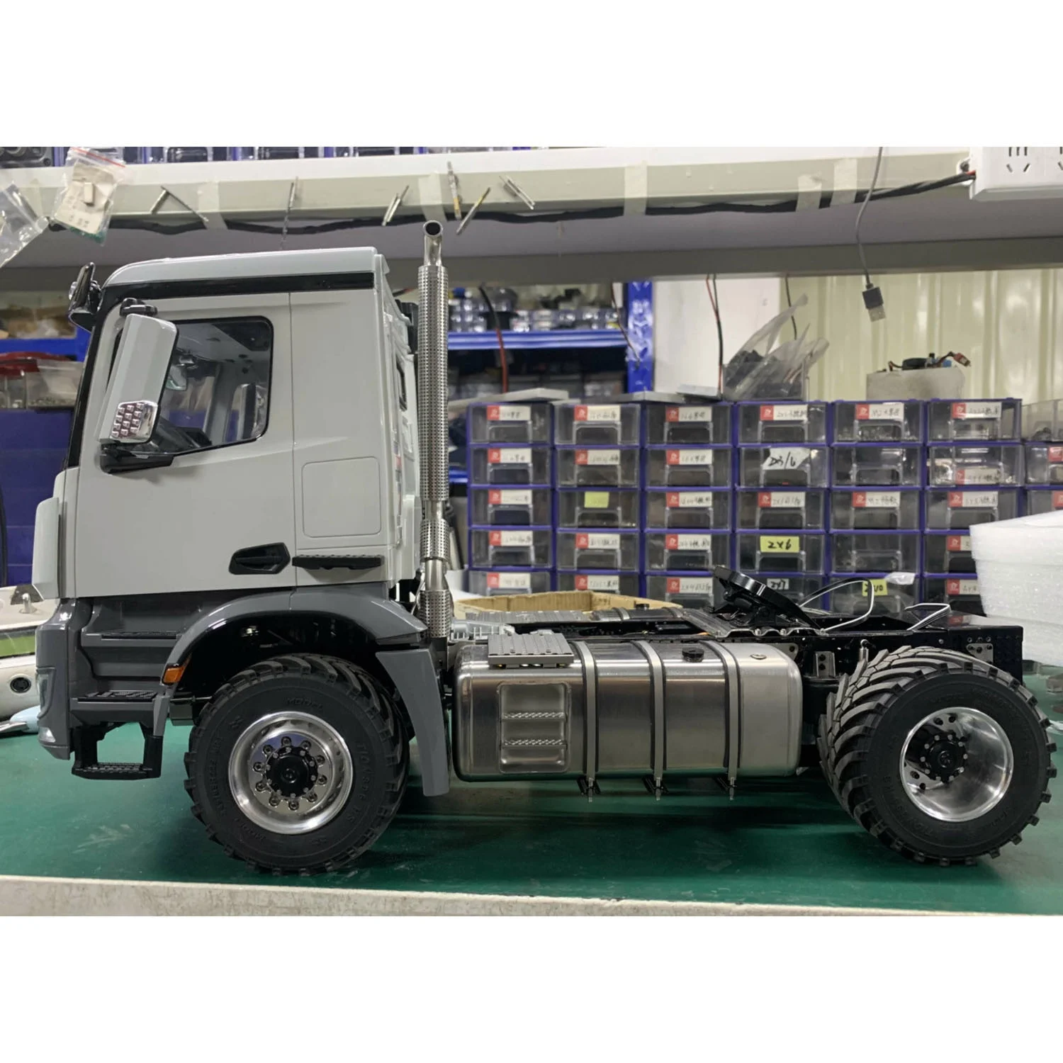 Tractor de control remoto de 3 velocidades, modelo RTR 1/14, camión BZ L44, vehículo agrícola con Control remoto, Metal, 4x4, bloqueo de eje del chasis, batería de Radio Flysky ST8