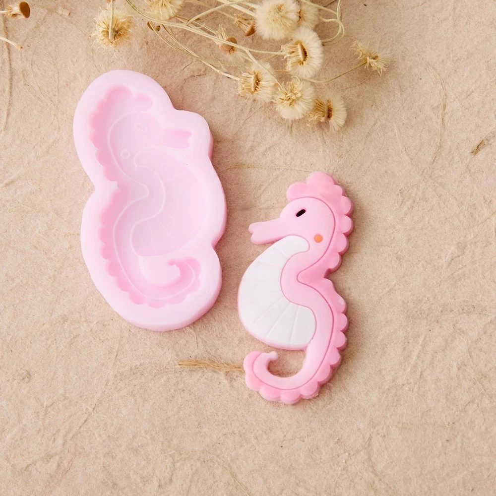 

Cute Flat Cartoon Animal Series Silicone Molds Sheep, Lion, Giraffe, Pig Fondant Mousse Baking Tools Chocolate Cake Decoration