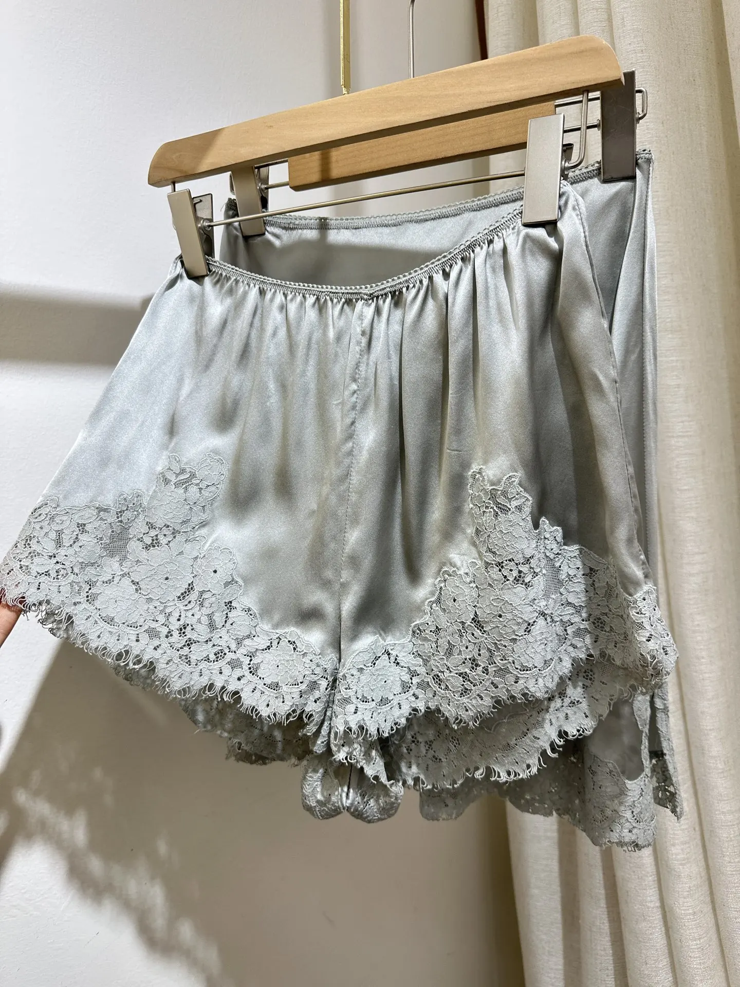 2026 Women's Lace Spliced Shorts 100% Silk Elastic Waist Fashion Short Pants