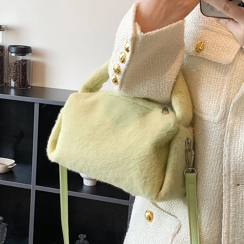 Vintage Designer Faux Fur กระเป๋าถือและกระเป๋าเงินสำหรับผู้หญิงไหล่ Crossbody กระเป๋า2022ใหม่ฤดูหนาวกระเป๋าสะพายข้างของผู้หญิง