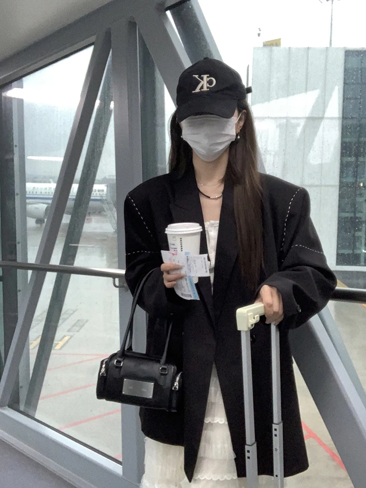 

Модный женский костюм-двойка весна 2024: пиджак и брюки, элегантный дизайн, полиэстер, для повседневной носки, удлиненный рукав, классический крой...