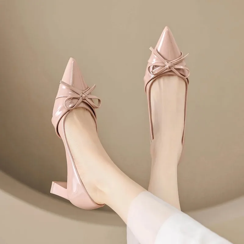 2026 Autumn New Style French-style Gentle Butterfly Knot Thick Heel Pointed Toe Slit Women's Shoes