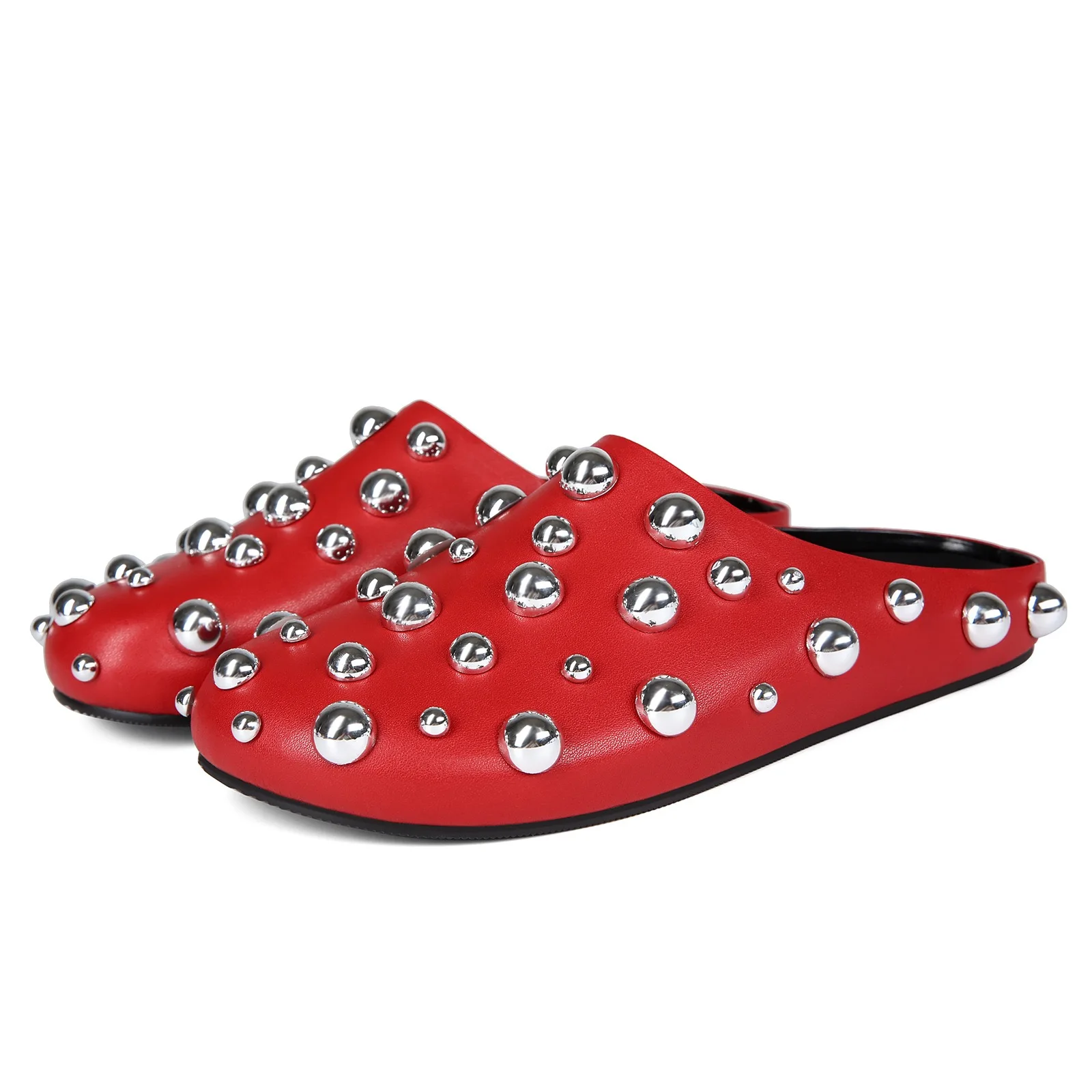

2026 Spring/Summer New Women Studded Mules Round Toe Slip On Slippers Punk Style Red Black Beige Casual Fashion Street Slippers