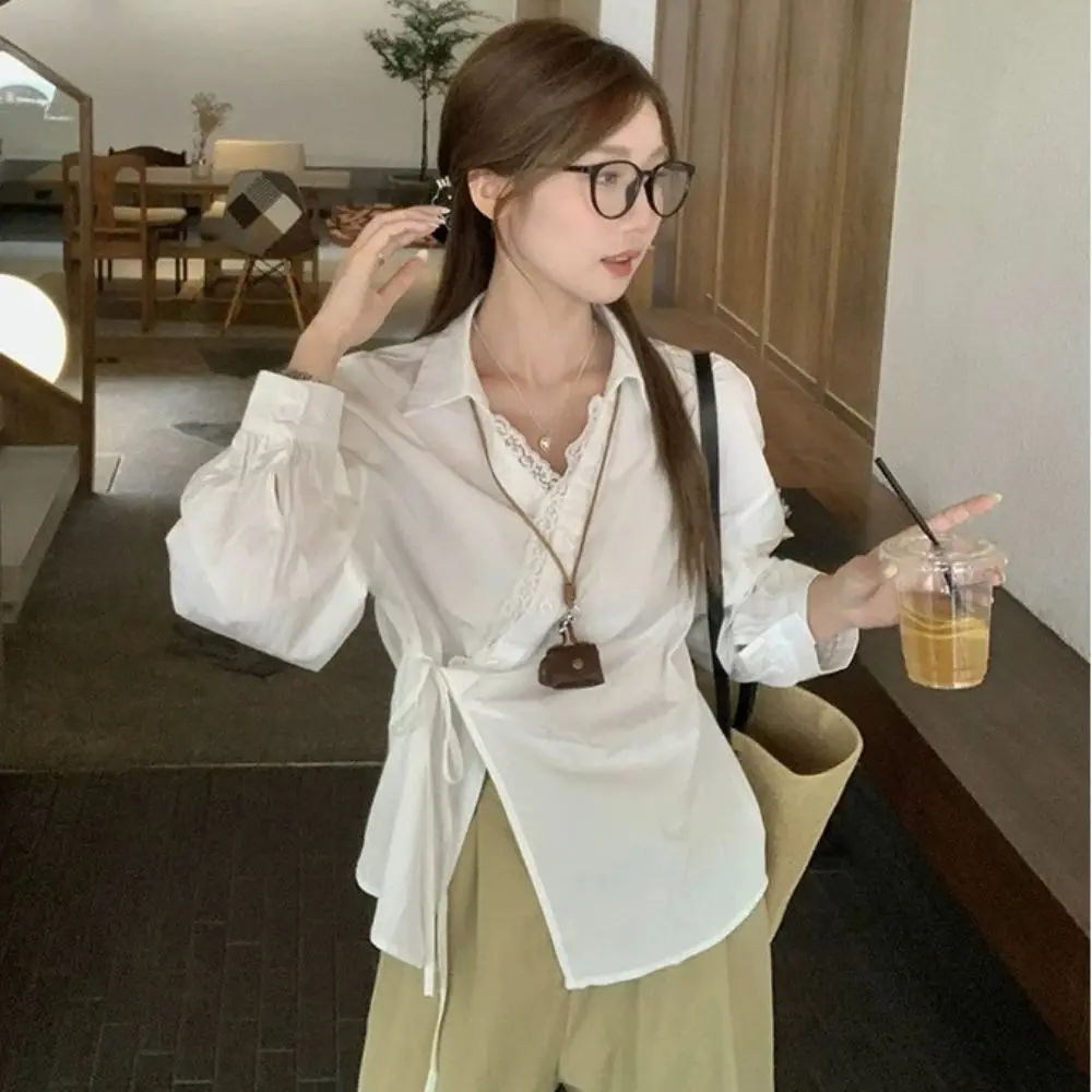 

Футболка с v-образным вырезом и нерегулярным диагональным галстуком, лоскутная ретро кружевная блузка с длинными рукавами, укороченный топ, шикарные базовые футболки для женщин