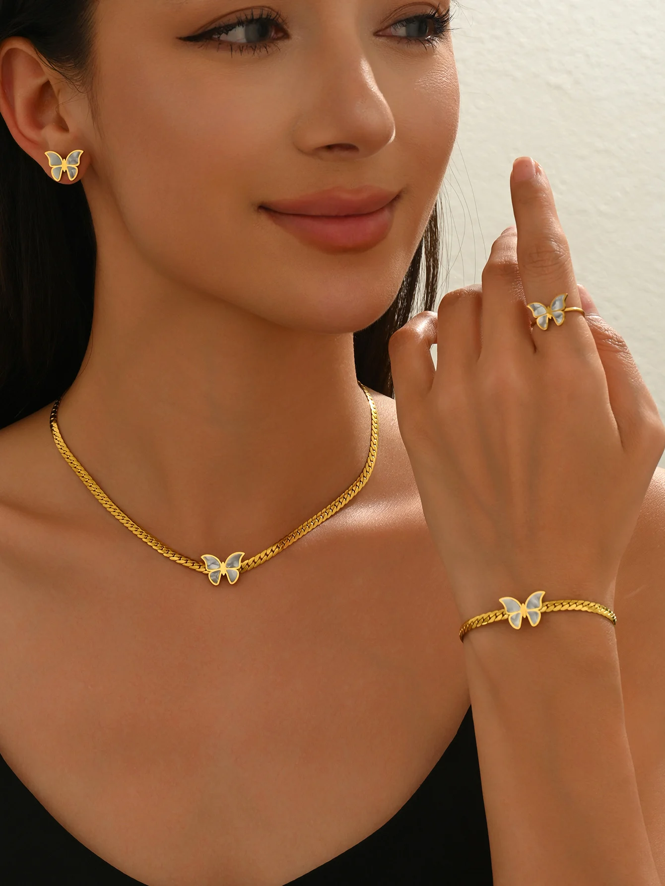 

Lxalry 18K Gold Plated Butterfly Jewelry Set With Mirror Polish Hypoallergenic Skin Safe 4PCS Necklace Earrings Bracelet Ring