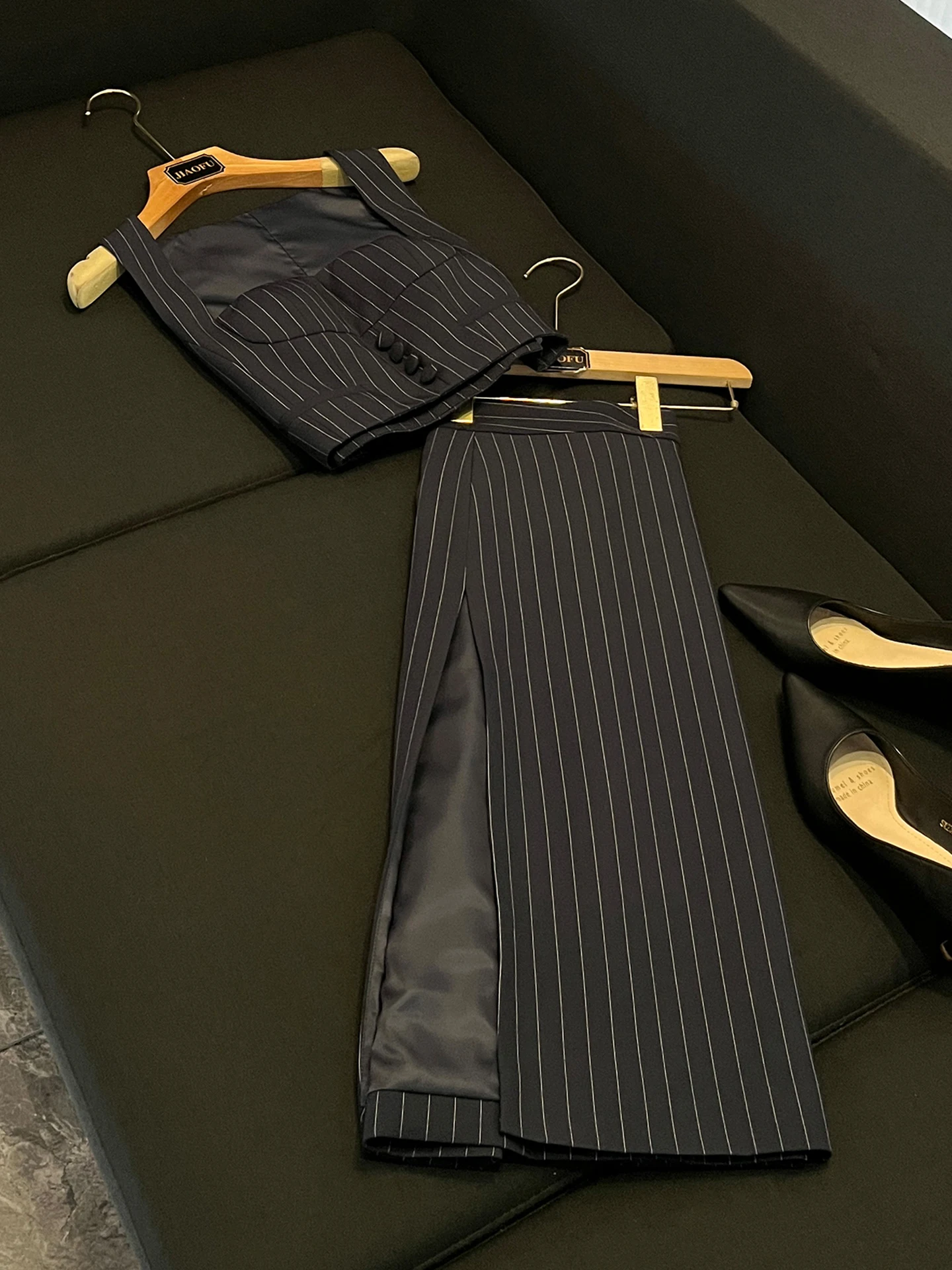 

Slim Fit Stripe Split Simple Sle Women's Suit Vest And Skirt Set Faionable Casual Wear for Autumn Season