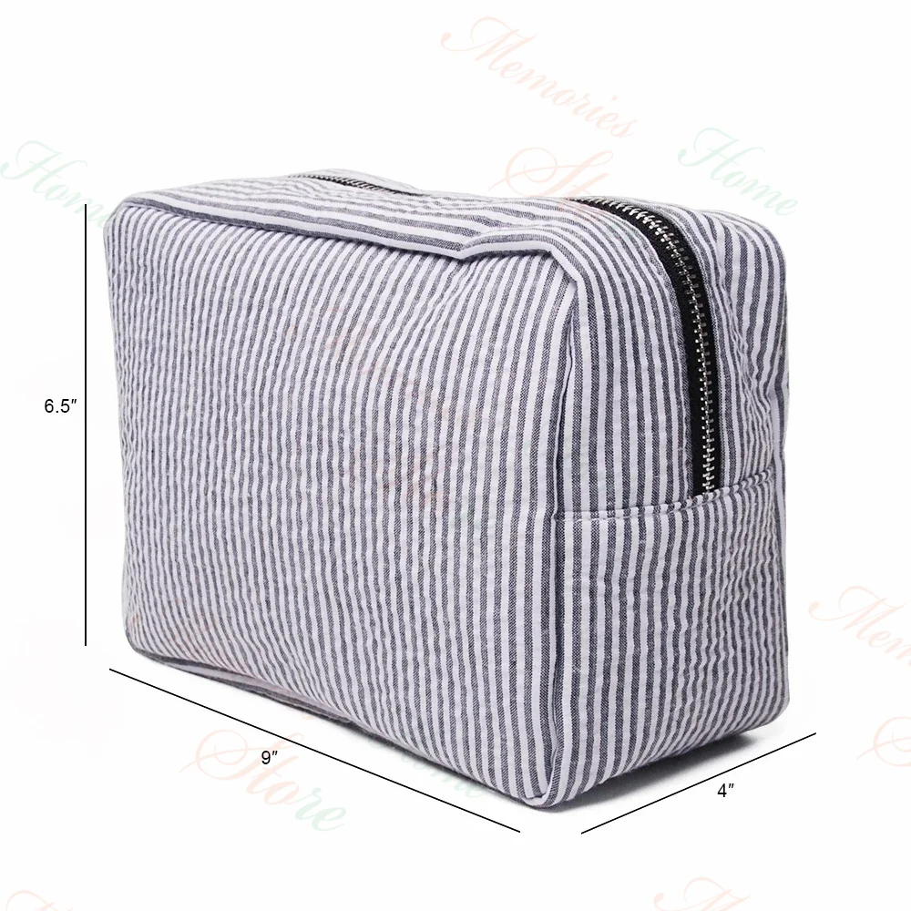 New Personalized Name Seersucker Toiletry Bag Custom Embroidered Name Monogrammed Cosmetic Bag for Women Travelling Makeup Bags