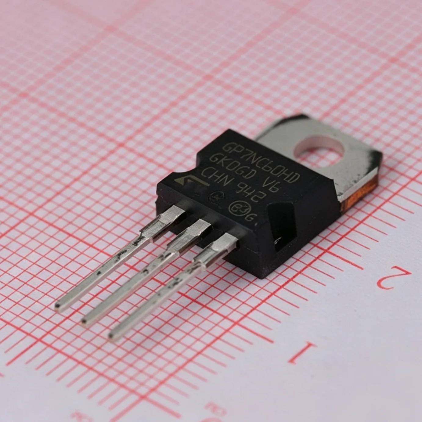 5PCS STGP7NC60HD Marking GP7NC60HD TO-220 600V 14A 25A 80W NEW Original N-channel IGBT with Ultrafast diode Transistor GP7NC60HD