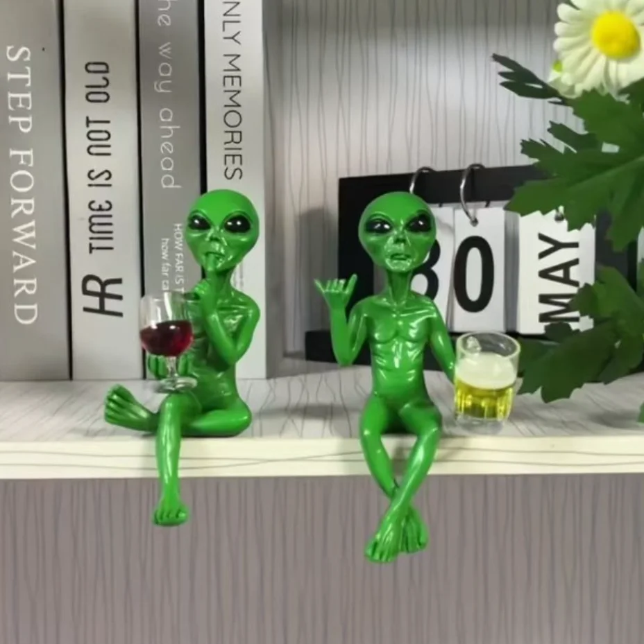 Divertida Estatua de Extraterrestre, Escultura de Resina para Jardín, Adorno de Jardín, Escultura de Extraterrestre Bebiendo Cerveza, Decoración de Escritorio