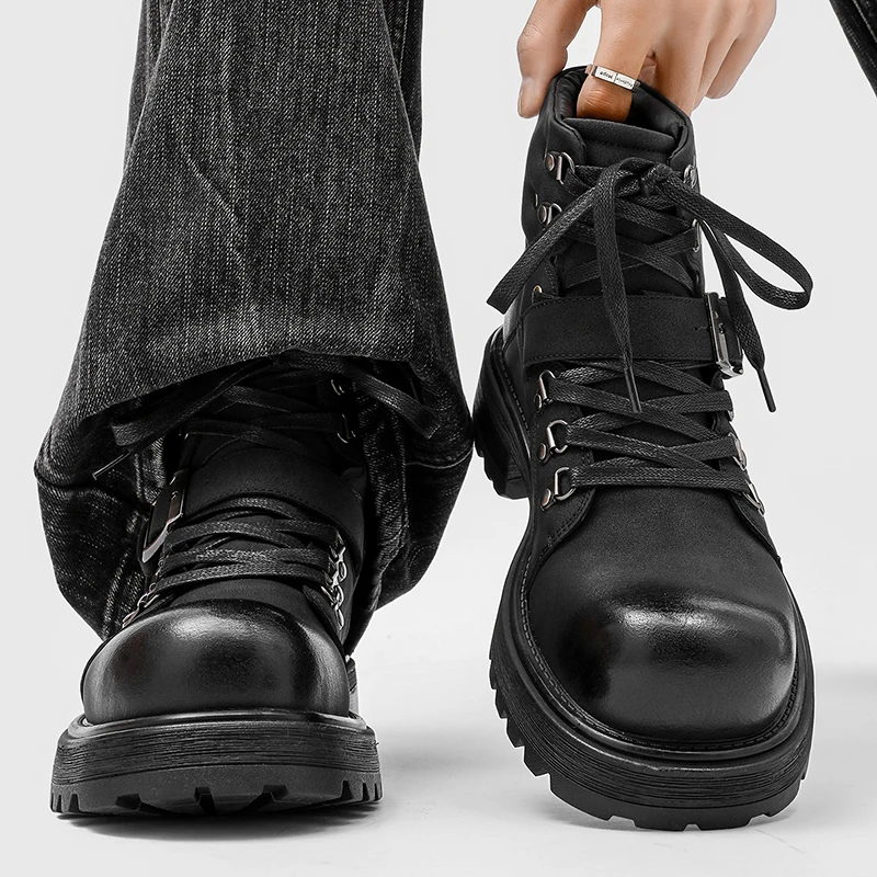 Botas Retro de Hombre de Caña Alta con Remaches y Hebilla, Antideslizantes, con Cordones Metálicos Perforados, Botines de Nicho para Exteriores y Uso Diario