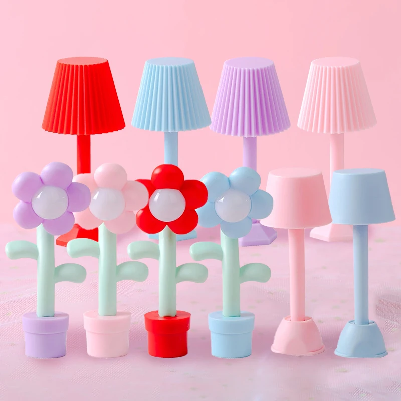 1:12 lampada da terra a luce notturna a LED in miniatura per casa delle bambole Mini lampada da scrivania modello di illuminazione domestica per accessori per la decorazione della casa delle bambole giocattoli