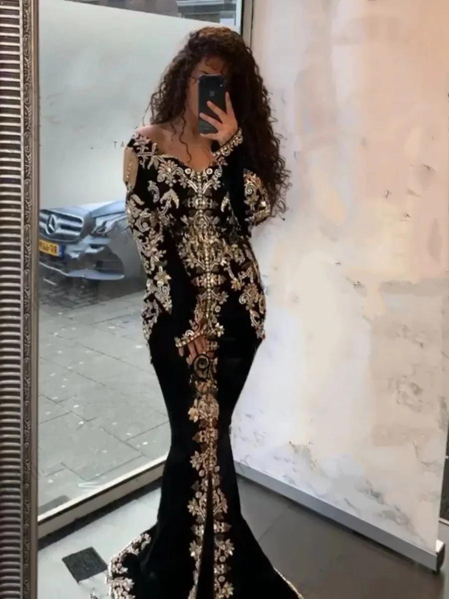 Schwarzer marokkanischer Kaftan, muslimische Abendkleider, Meerjungfrau-Stil, V-Ausschnitt, lange Ärmel, Applikationen, Dubai, arabische Abaya, islamisches Kleid, maßgeschneidert