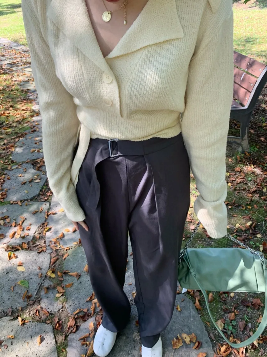 Elegancki sweter damski na wczesną jesień z dekoltem typu f, długim rękawem, na ramiączkach, mieszanka materiałów, styl Qinghe, idealny do pracy.