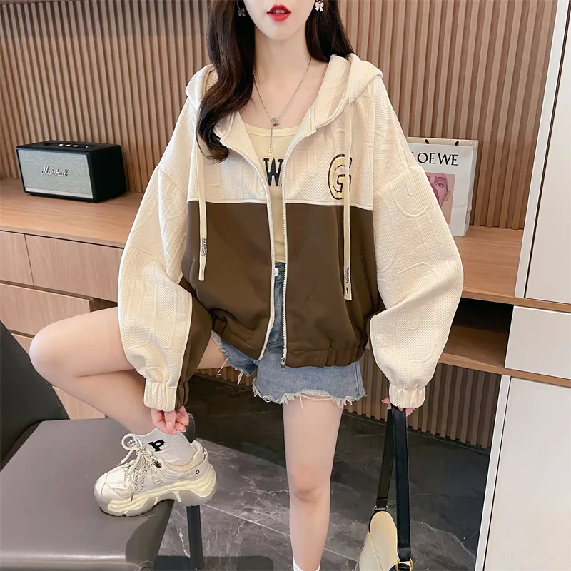 Hooded cardigan sweater for women in autumn 2023, new loose fitting, slim and lazy style, versatile letter long sleeved jacket