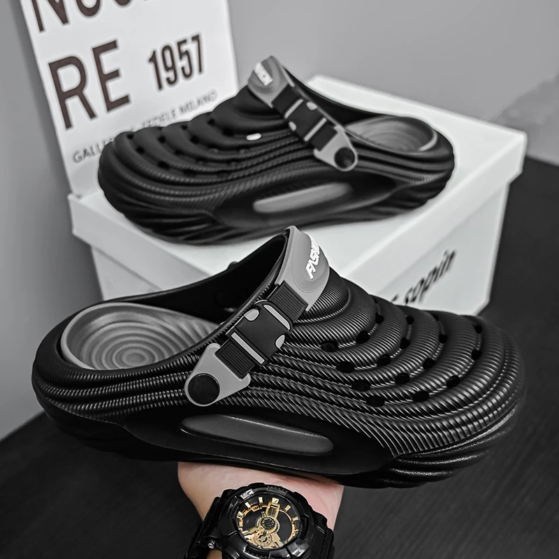 New Couple Models Hole Shoes Summer Women's Sandals Beach Lightweight Men's Slippers Baotou Waterproof Sandals Slippers Men