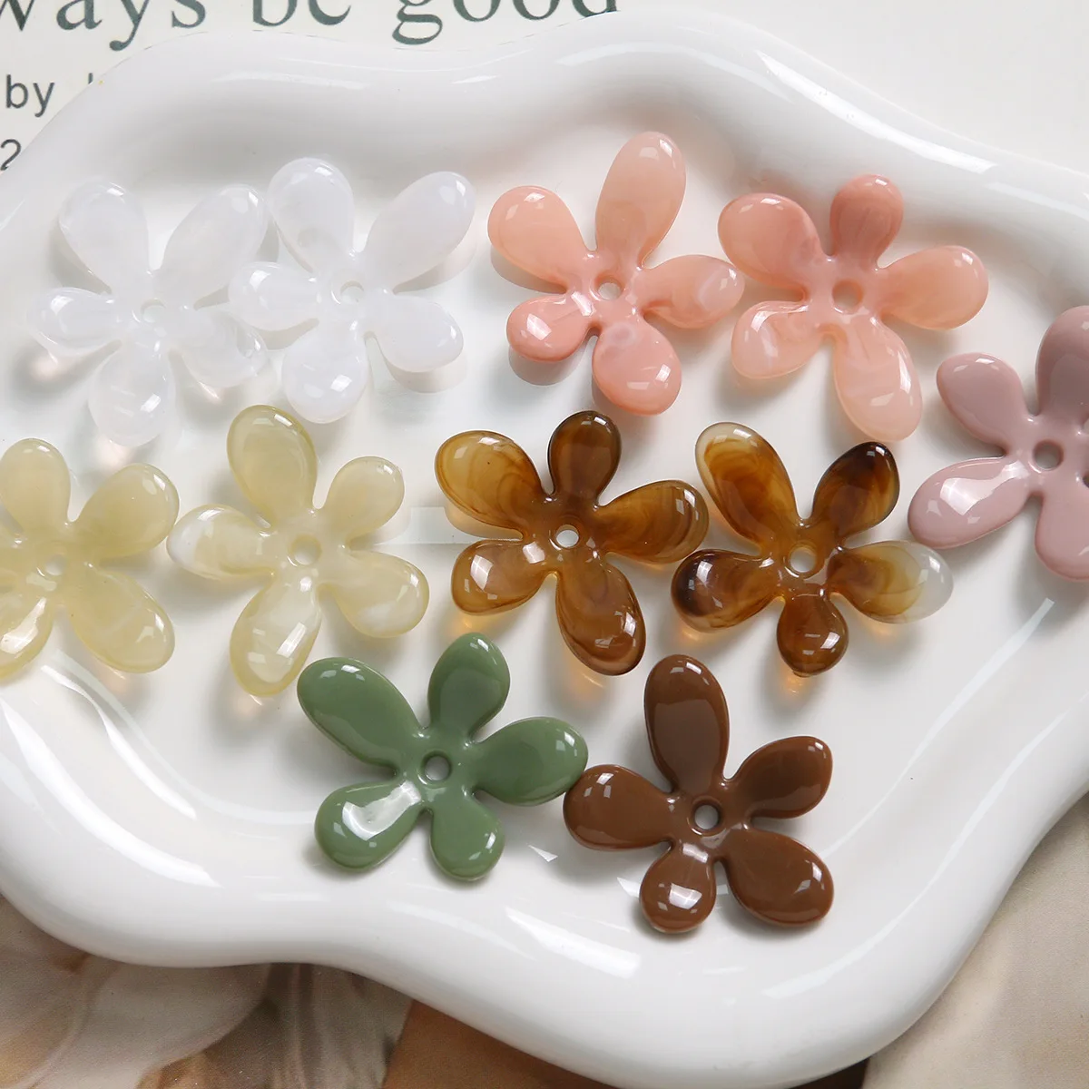 

Vintage Ink Dyed Asymmetrical 5-Petal Resin Flowers, Mini 3D DIY Hair Ear Jewelry Craft Accessories