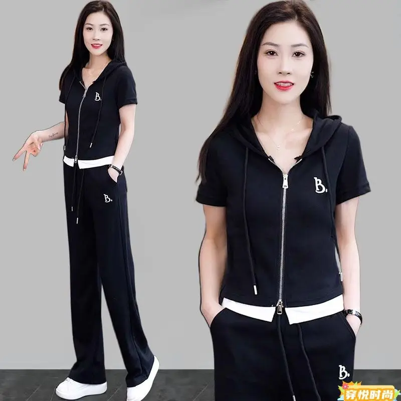 Leisure Sportswear Set 2024 Summer Fashionable New Short Sleeved Zippered Hooded Cardigan Two-piece Set Thin Style