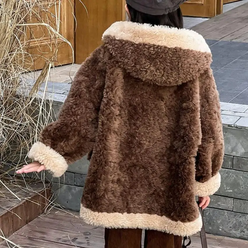 2024 Winter New 100% Wool Sheep Shearing Fur Coat For Girls Horn Button Lamb Wool Fur Integrated Jacket A4246