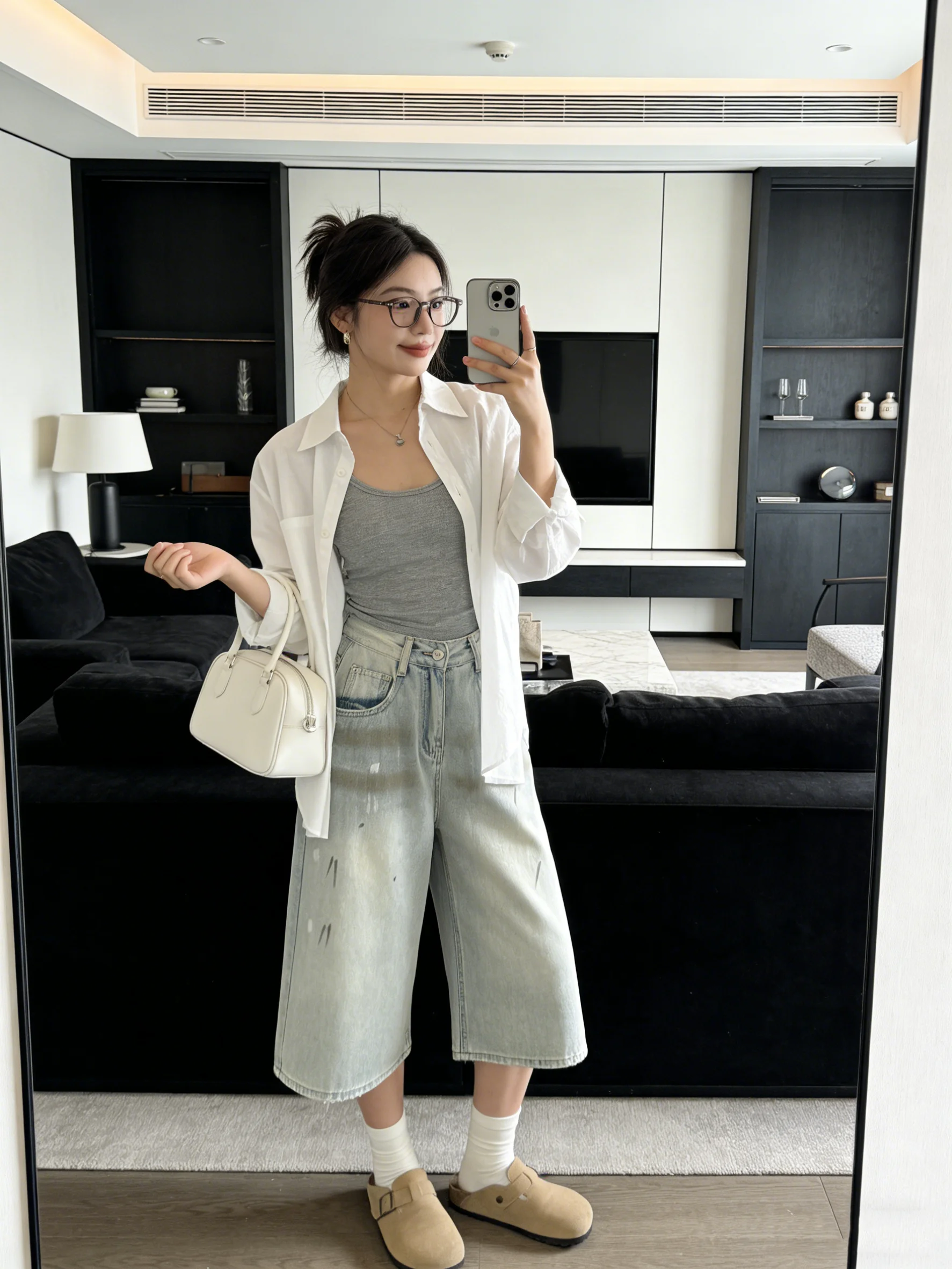 

High Waist Wide Leg Denim Jeans Light Blue Washed out Design Casual Pants Korean Style Loose Fit Slimming Effect Beachwear