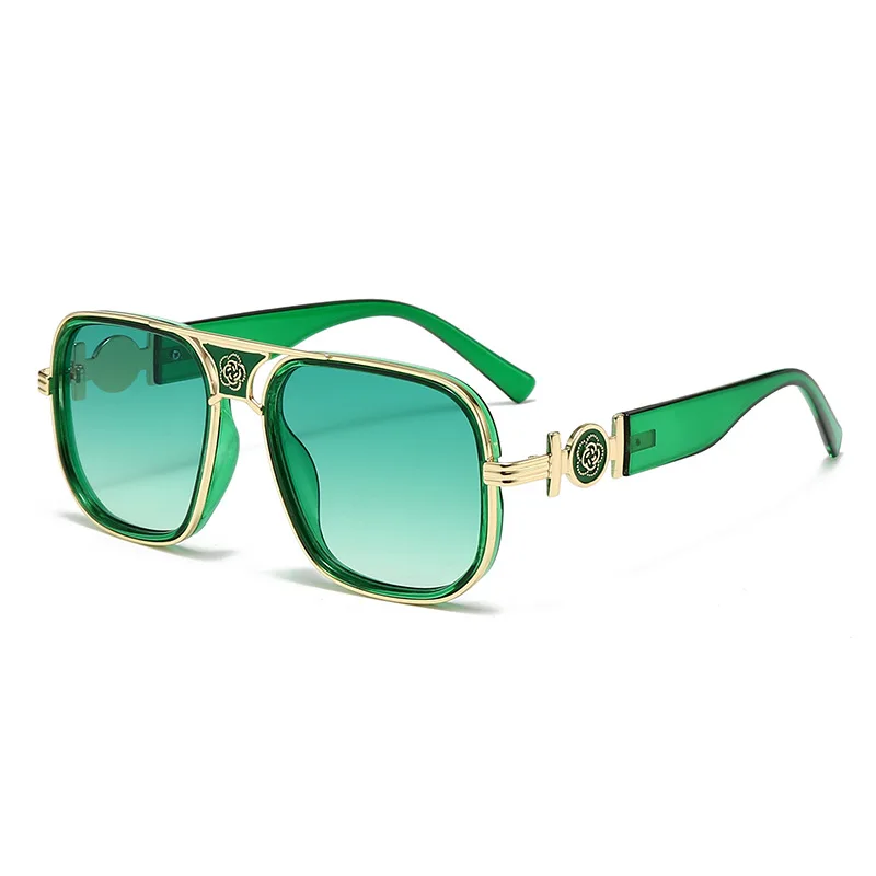 

2025 New Fashion Square Sunglasses Men Women Classic Oversized Metal Sun Glasses Ladies Luxury Punk Sunshase Gafas De Sol UV400