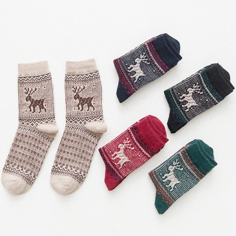 

5 Pairs Christmas Deer Cartoon Socks for Women and Men Winter Thicken Warm Middle Tube Socks Xmas Festival Wool Sock Couples