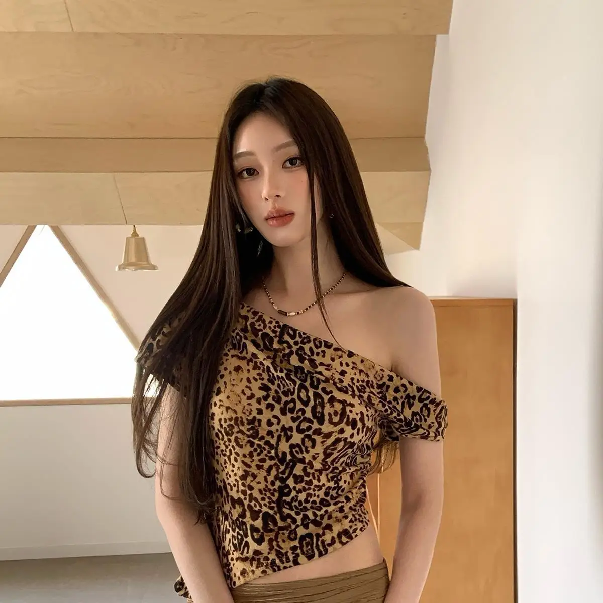 

2026 Summer Leopard Print Women's T-shirt with Slanted Shoulders, New Design Short Top