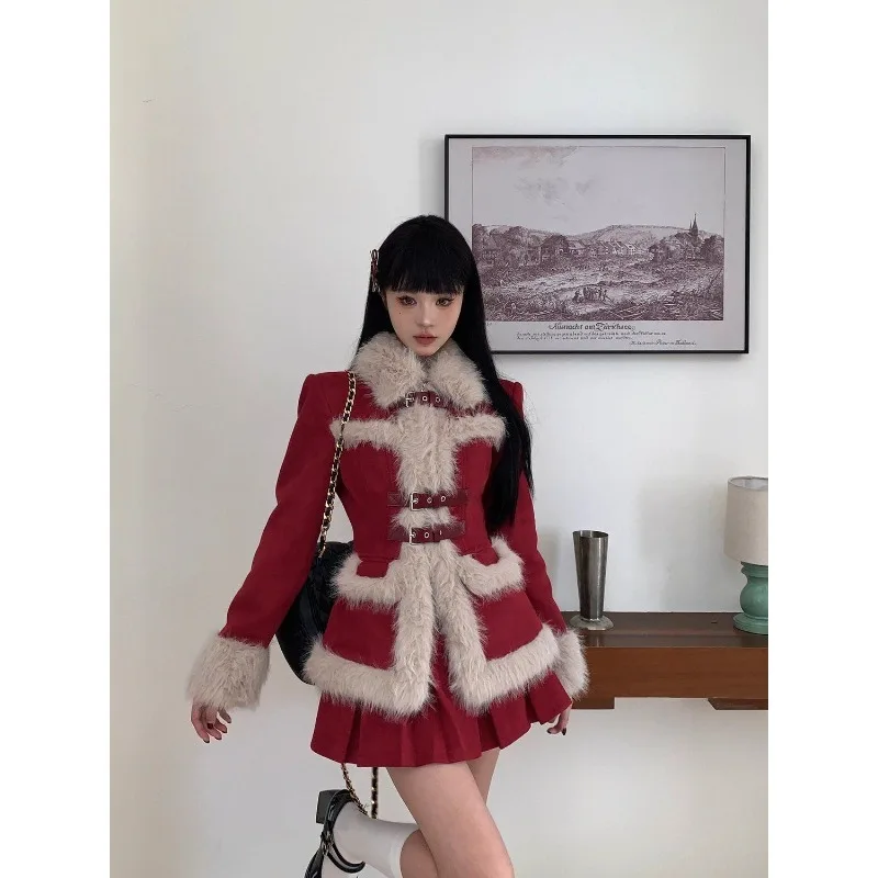 

French Celebrity High-end Retro Red Small Fragrant Wind Fluffy Splicing Waist Jacket Short Skirt New Year's Robe Set