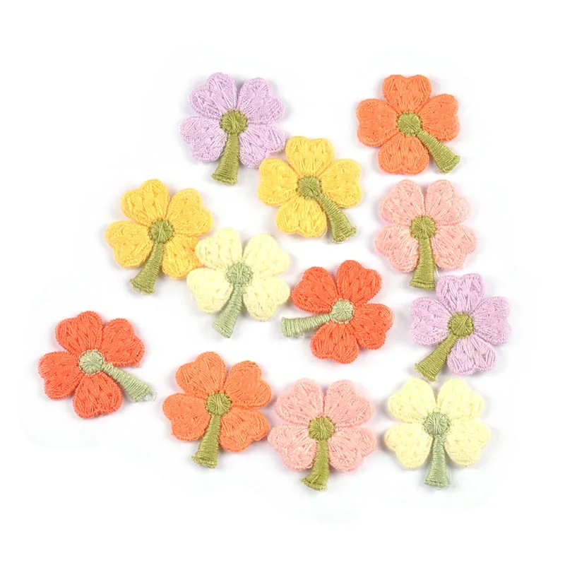 20pcs/lot 32x30mm Creative Clover Patches Clothes Embroidery For Sewing Accessories Garment Applique DIY Hats Bags Decorative