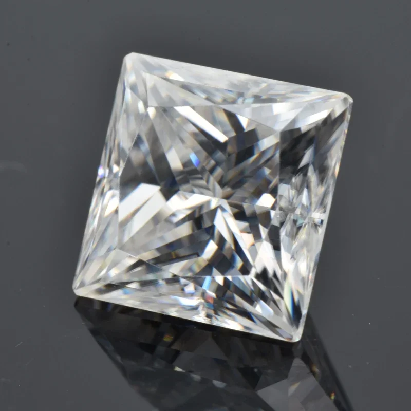 New Princess-Cut 3.98 Carat F VVS1 Square CVD Lab-Grown Diamond IGI Certificate 2EX Grade Suitable for jewelry making