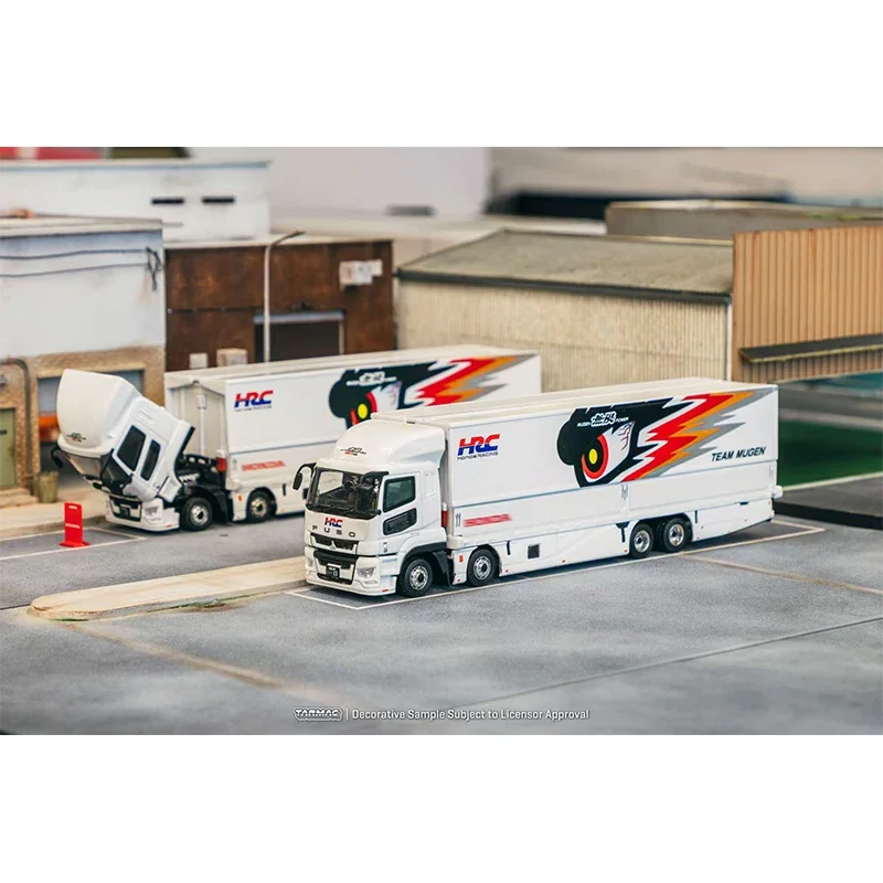 PreSale Tarmac Works 1:64 Fuso Super Great Turck Diecast Car Model Collection Miniature Toy TW