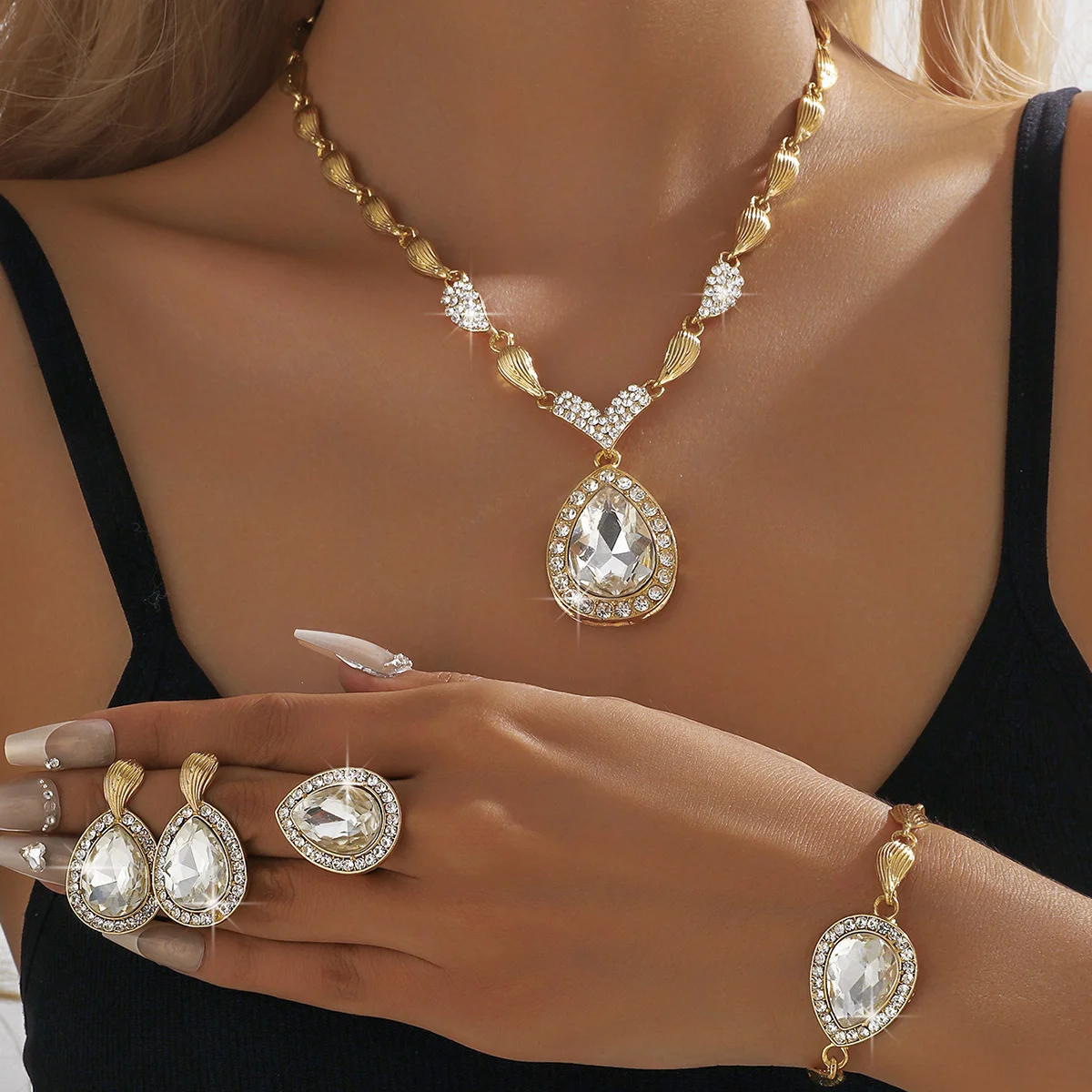 

Exaggerated water-drop gemstone collar chain alloy gold-plated four-piece set of bridal banquet jewelry