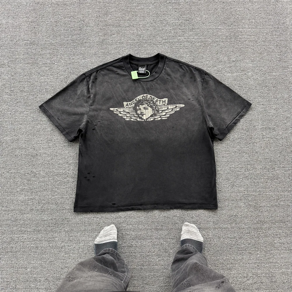 T-shirt Homme SAINT Style Américain Effet Vieilli avec Trous et Imprimé Graphique, Coupe Oversize Ample, Streetwear Grunge Rétro en Coton Vintage