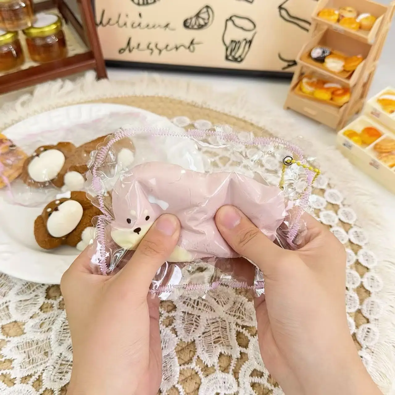 소시지 강아지 시리즈 크림 머드 드라이 머드 스퀴즈 펀 푸드-그레이드 실리콘 어린이 장난감 스트레스 해소 스퀴즈 장난감