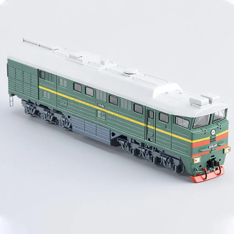 1:87 Scale Plastic Model Soviet 2TE116 Wide-gauge Twin-engine Diesel Locomotive Static Display Collectible Souvenir Decoration