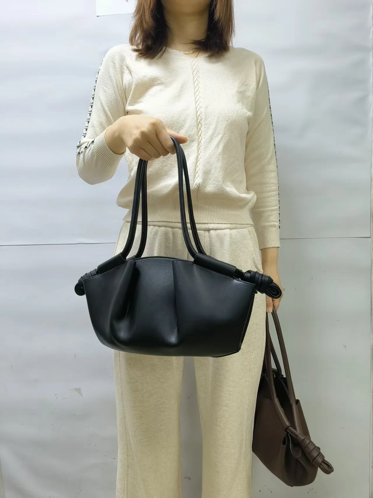 Elegant Solid Color Diaper Bag For Women Chic Minimalist Crossbody Handbag Designer Leather Commuter Bag Large Capacity Tote